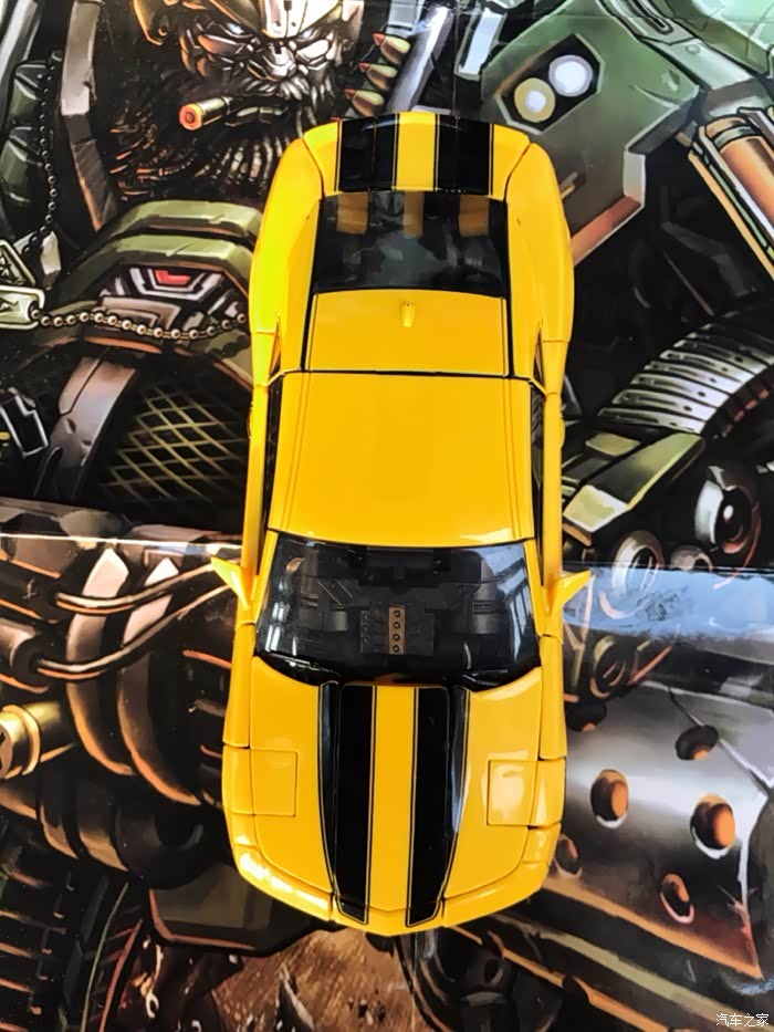l汽车人里勇敢的侦察兵lt01大黄蜂鉴赏