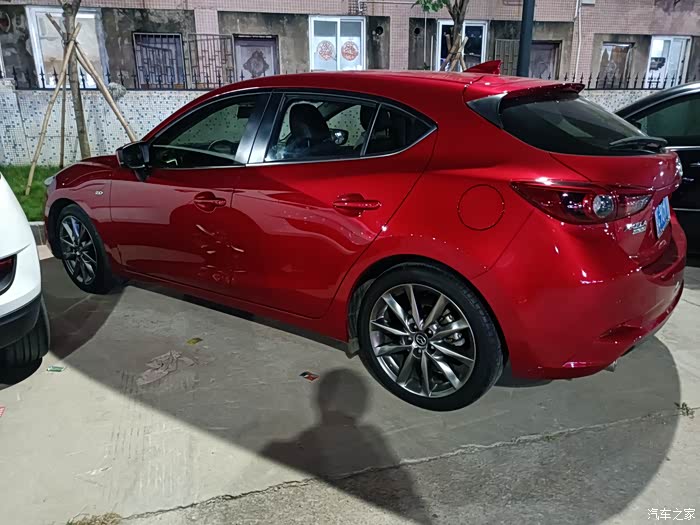 个人19款马三两厢运动顶配魂动红准备慢出无任何事故