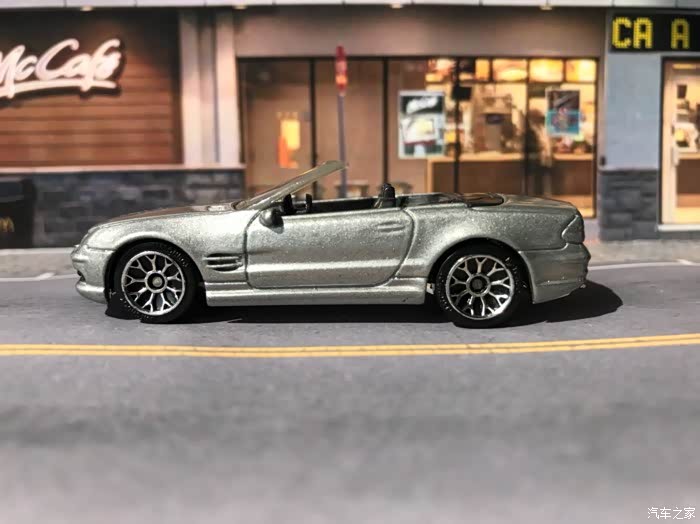 奔驰sl55amg火柴盒