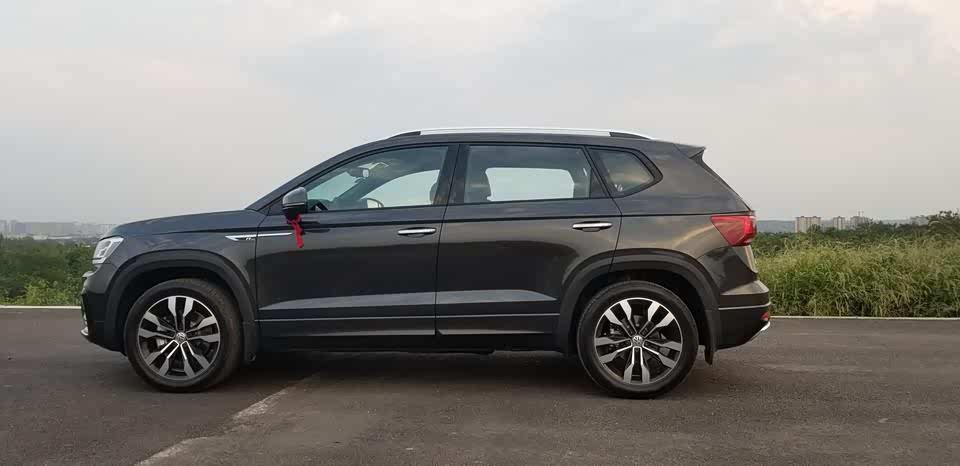 大众途岳rline运动的版本碳灰的颜色帅的没朋友