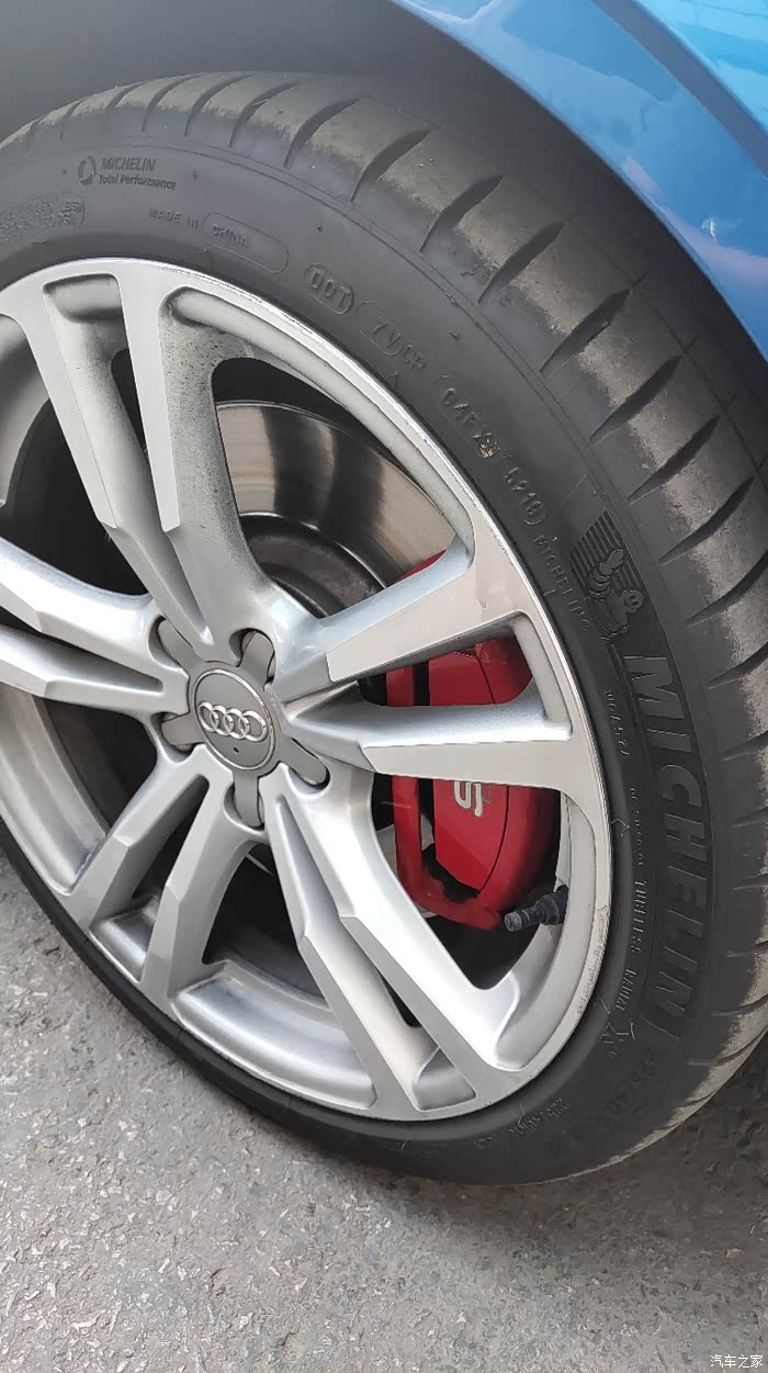 奥迪s3更换米其林ps5轮胎