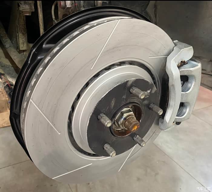 cx5升级cx8刹车卡钳