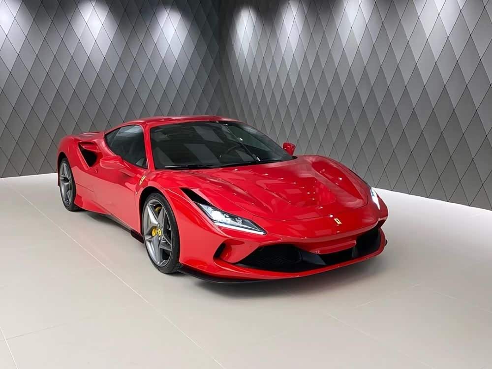 法拉利f8tributo实车采用非常抢眼的红色风格
