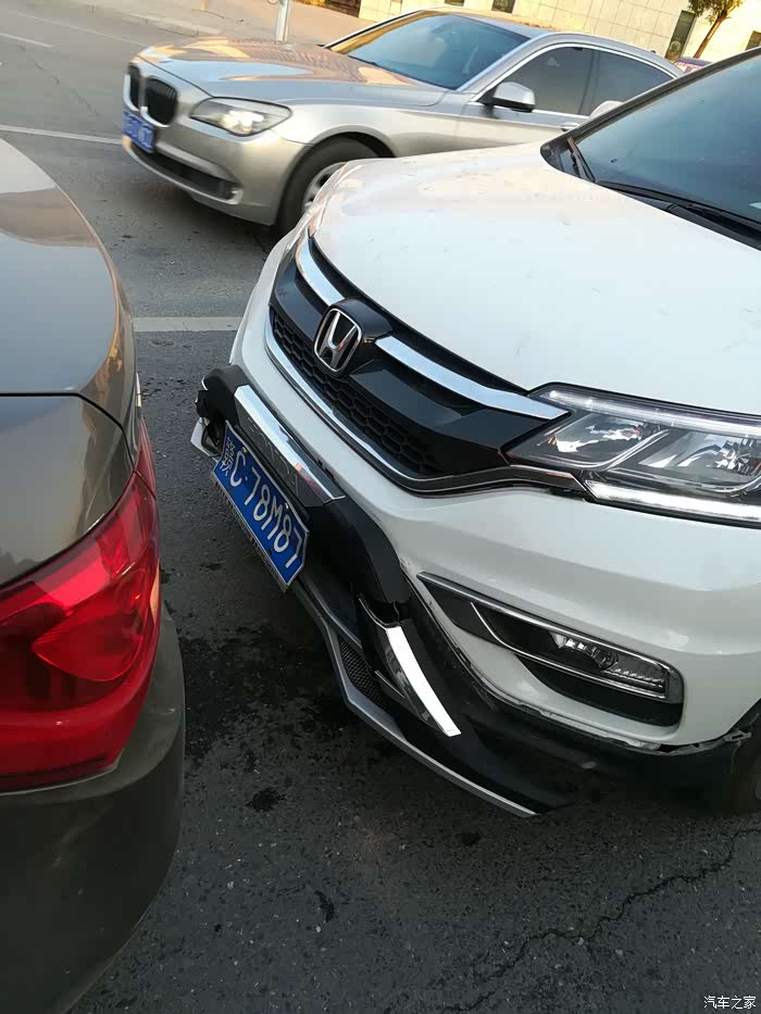 买车半年不到昨天被追尾保险方面不太懂