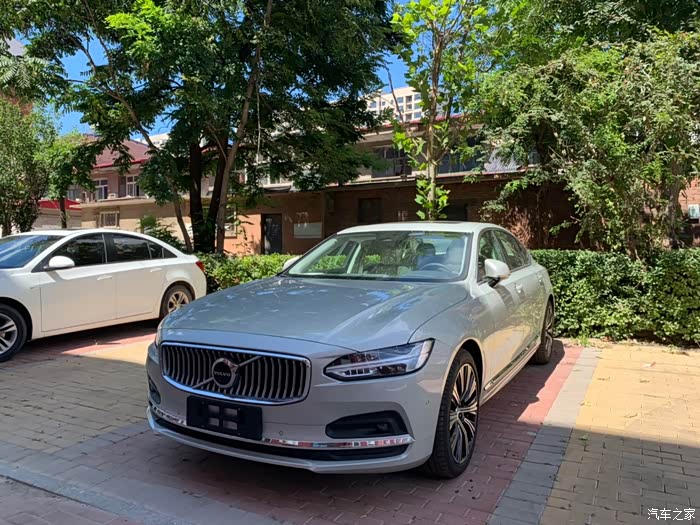 沃尔沃s90白桦银米内提车提车