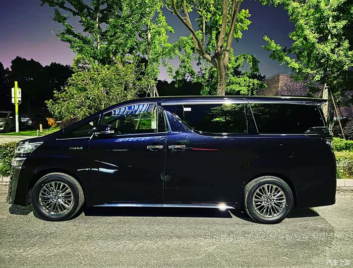 【图】皇冠威尔法 最特别的珍珠黑_威尔法论坛_汽车之家论坛