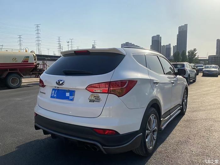 现代santafe4wD图片