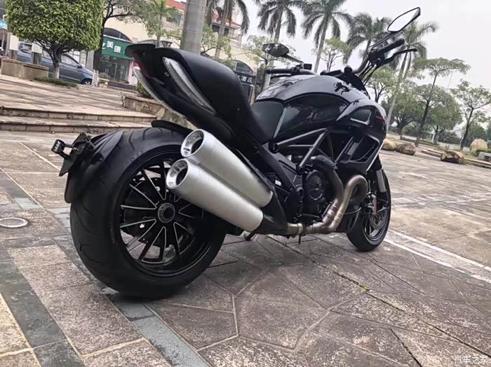 我不需要女朋友 只要有他