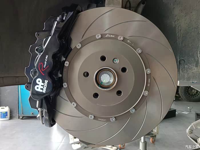【图】领克09升级改装ap六活塞刹车卡钳作业_领克09论坛_汽车之家论坛