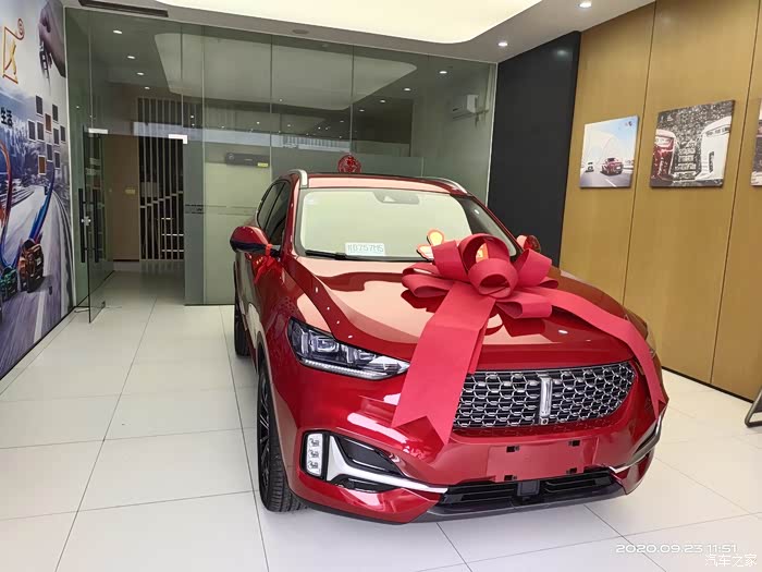 喜提红色vv6想看大图作业的进来