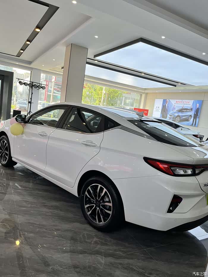 大众思皓e50a续航460公里4门5座掀背车贼酷