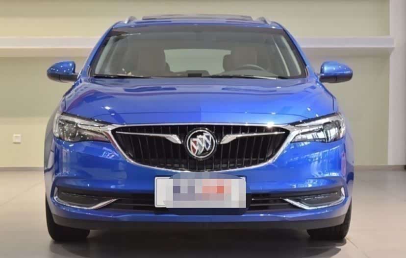 我很喜欢蓝色阅朗,时尚而又亮亮的颜色