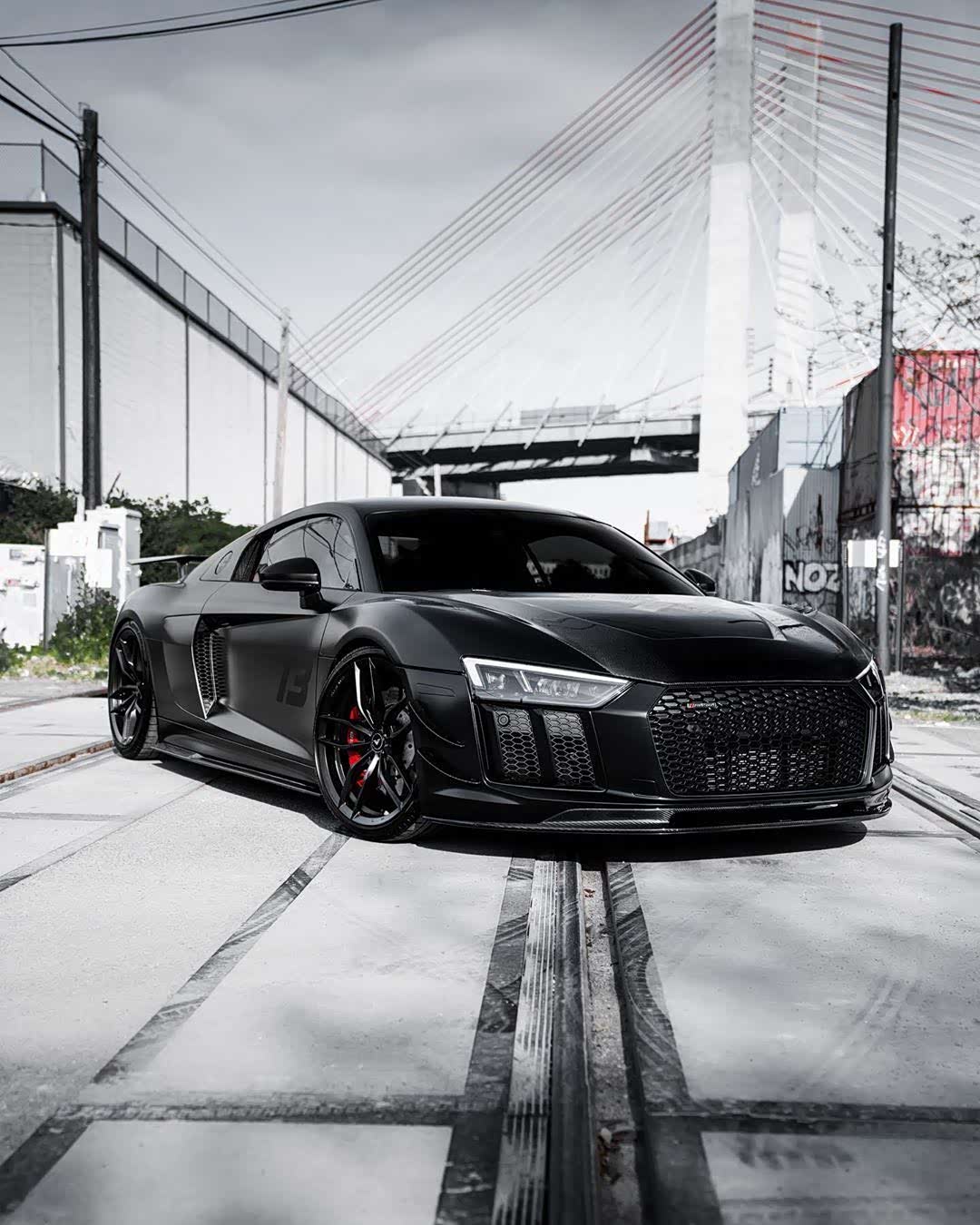 这辆改装的奥迪r8可是近期"网红车",出镜率非常高.