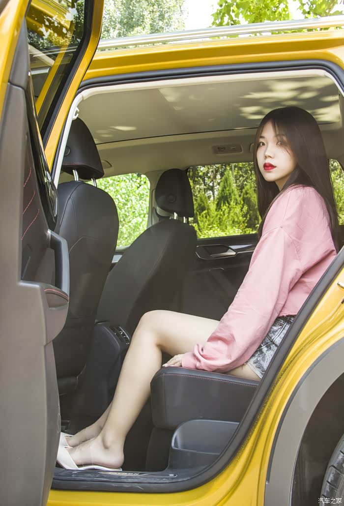 包治百病之后终于媳妇当车模