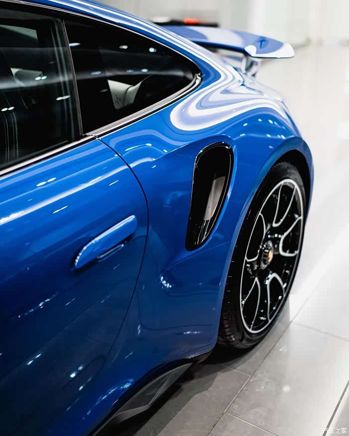 【图】蓝色的保porsche 911 (992) turbo s_保时捷911论坛_汽车之家