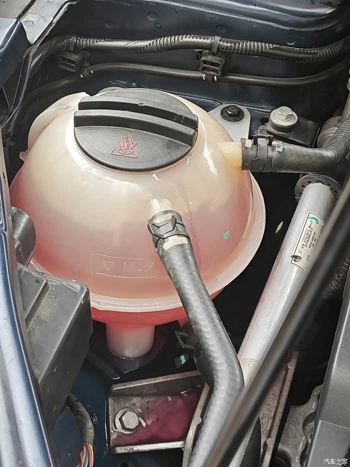 【图】高速上防冻液漏完 吓人得很_瑞虎8论坛_汽车之家论坛