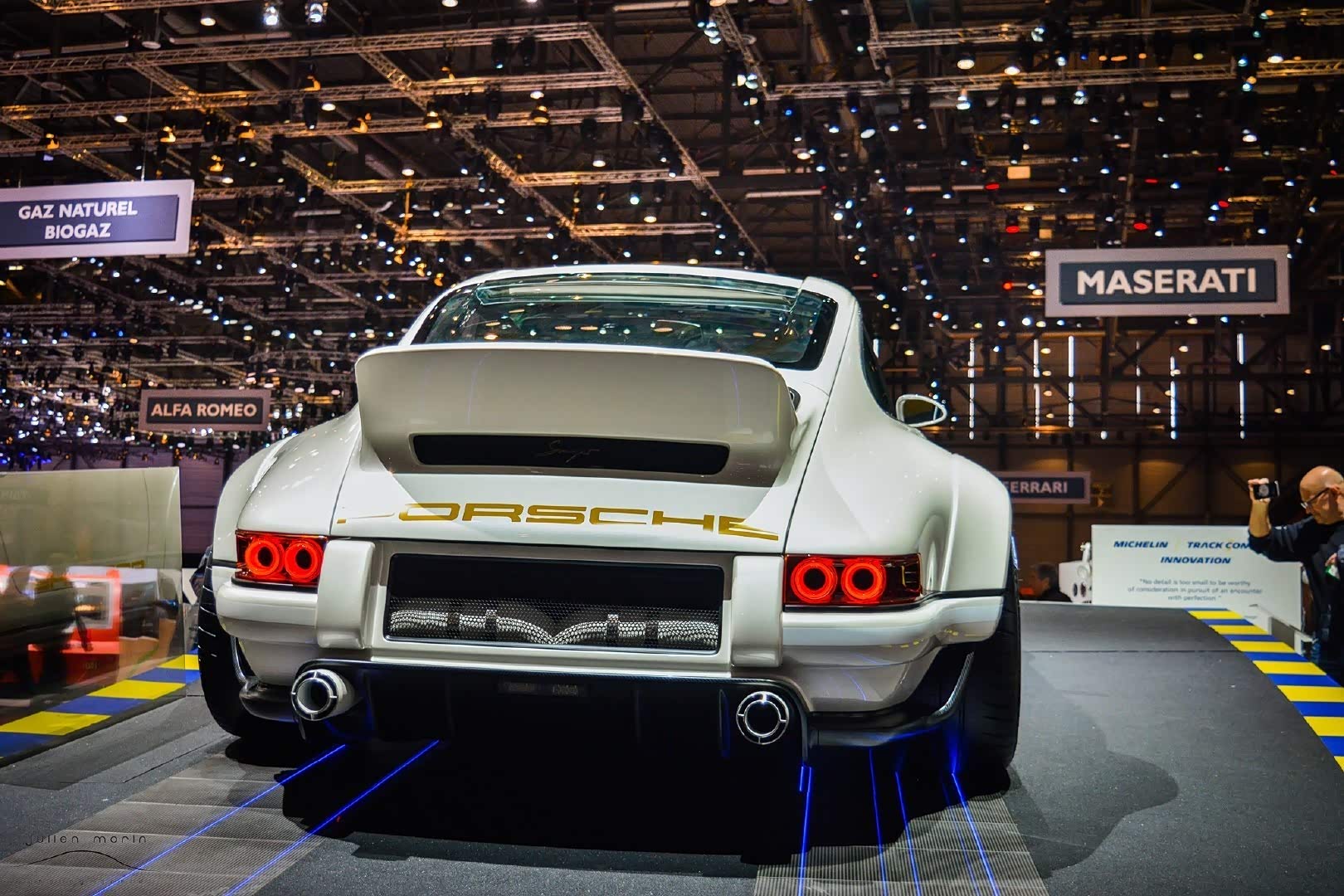 车展上的singer911绝对是众所瞩目的焦点