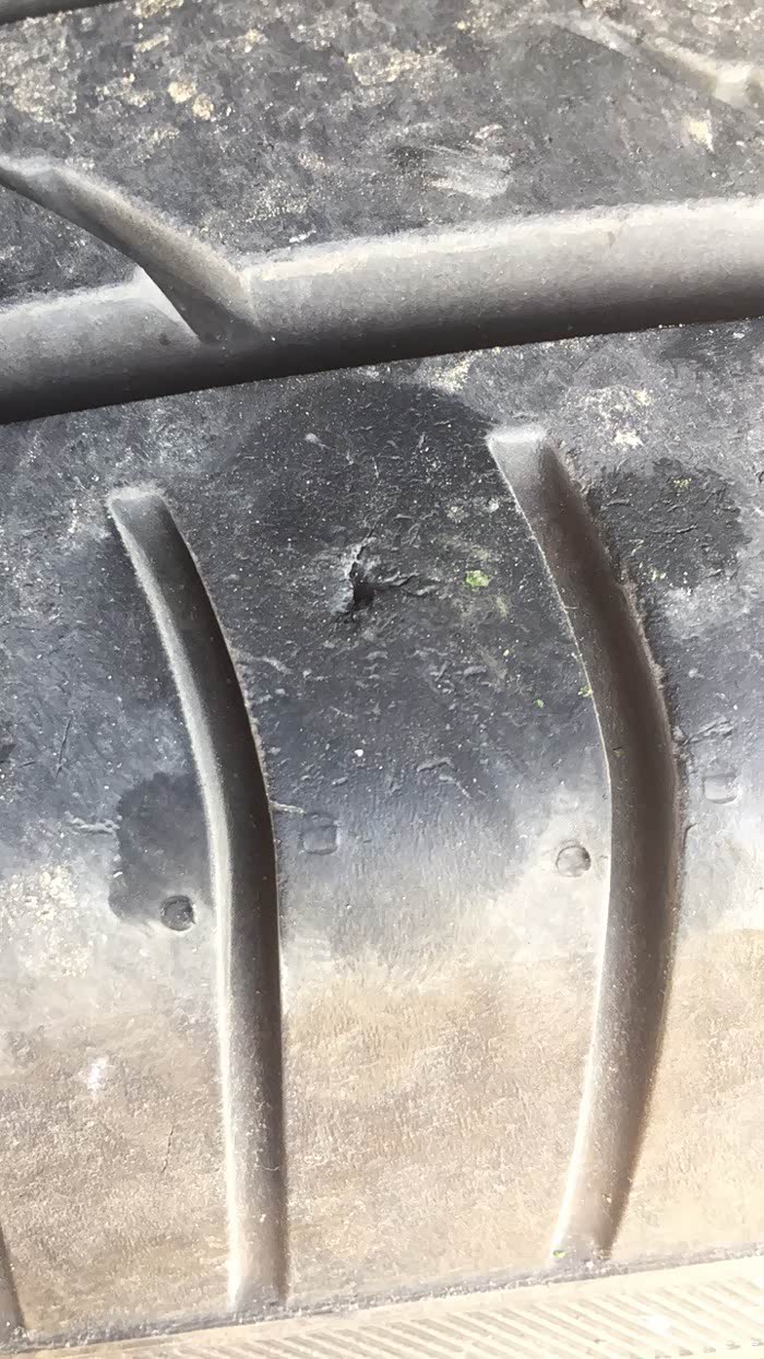 轮胎扎玻璃渣子有安全隐患吗