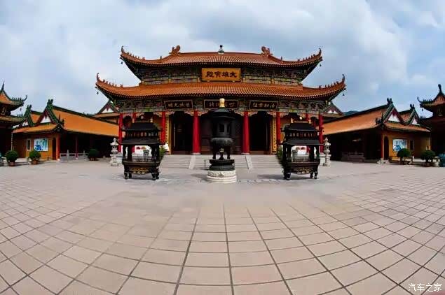 斗门金台寺上香祈福