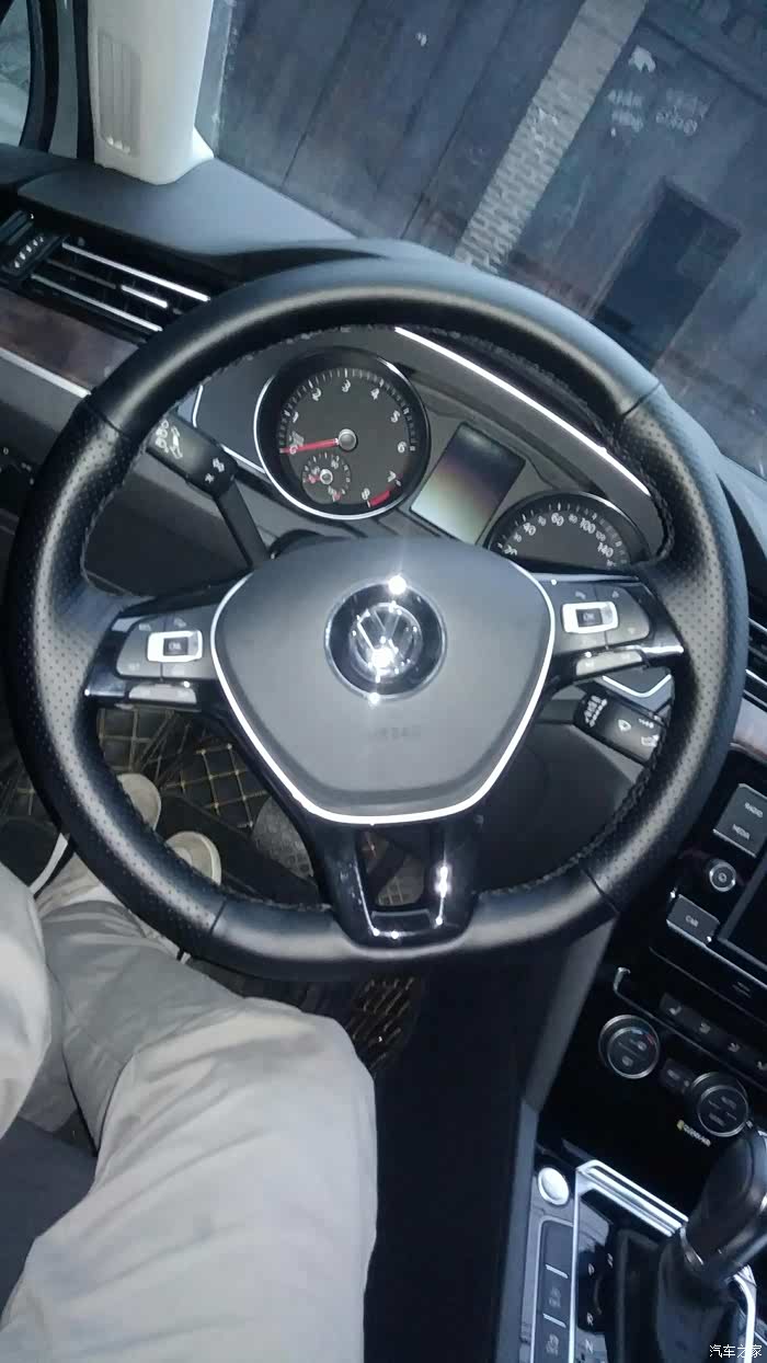 迈腾b8手缝方向盘