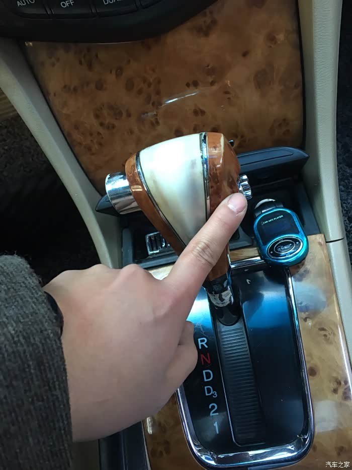 七代雅阁档位锁了