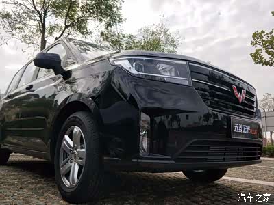 新五菱 全新宏光plus