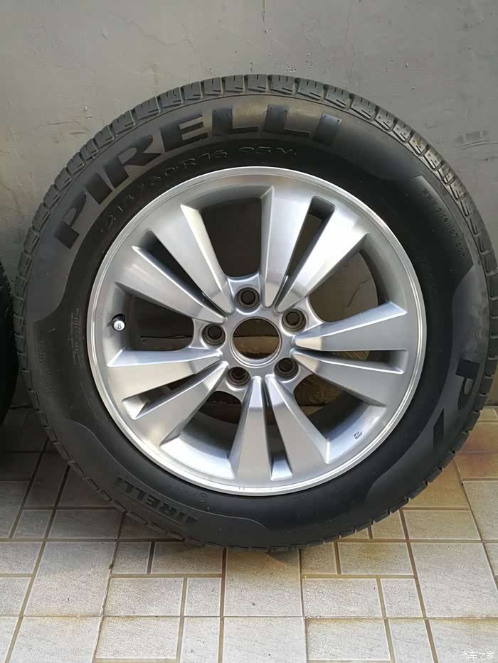 八代雅阁轮毂升级,老车焕新颜!