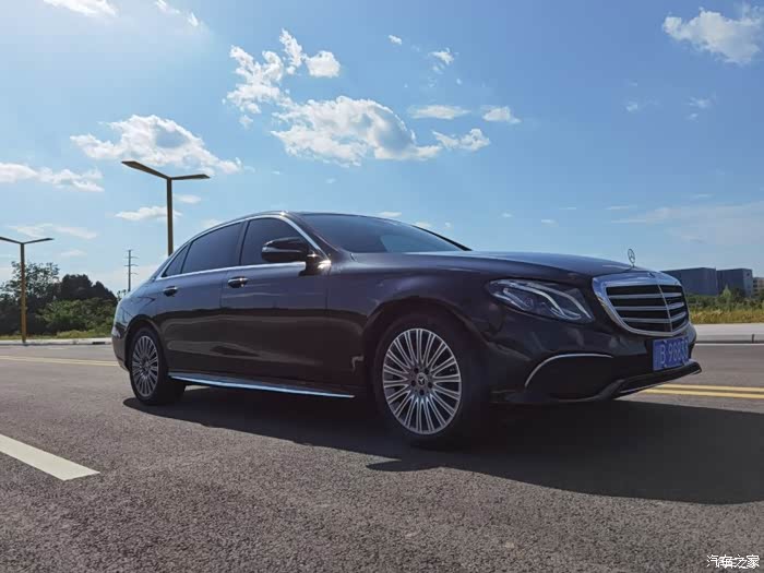 点击:>2|回复:>0奔驰e级论坛>18年4月92000公里e300l黑.喜欢的28.