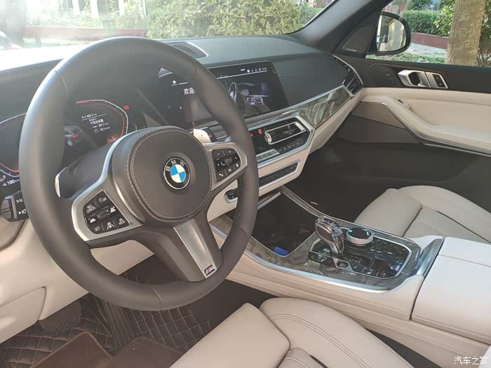 4475 | 回复: 18 宝马x5论坛 今天下午想去订车,问一下,干邑色的内饰