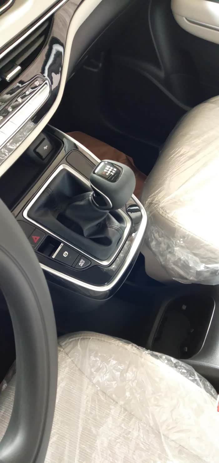 今天看的gm6手动挡