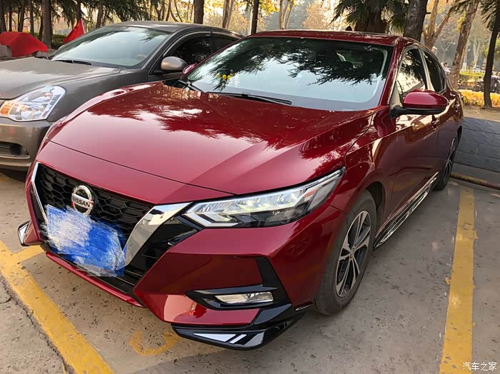 看一眼就忘不了这个红色轩逸