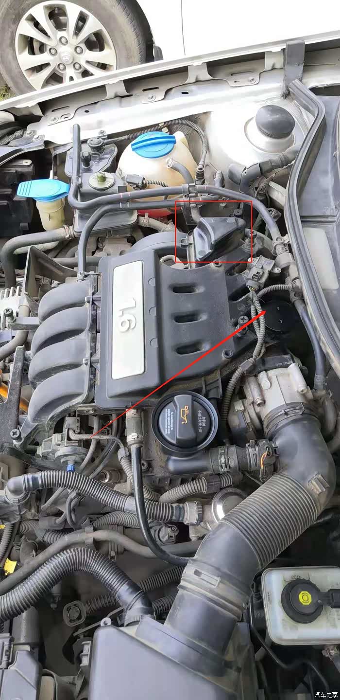 请教各位车友:进气歧管上这两个部件的名称