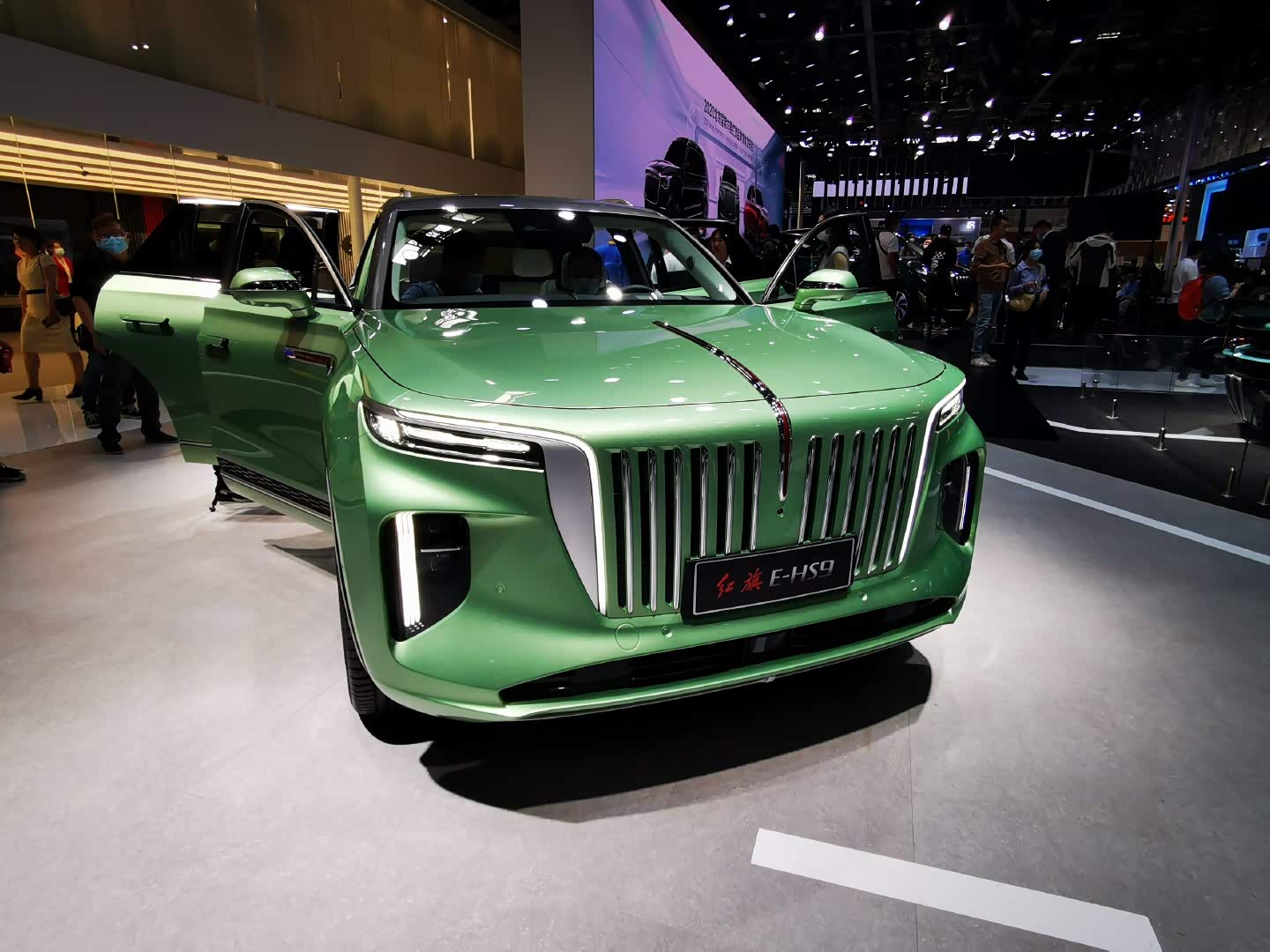 本届车展,红旗纯电动suv——e-hs9正式发布.