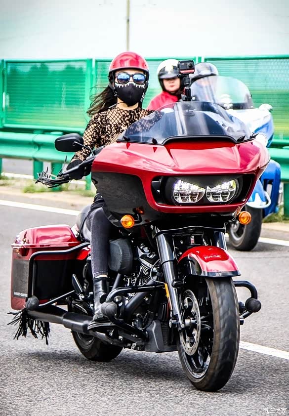 【图】哈雷女骑谦谦前来报道_摩托车论坛_汽车之家论坛