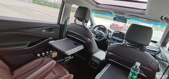 有没有改gl6中排独立座椅的