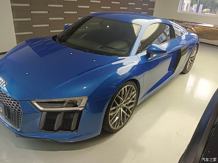 出16款奥迪r8p版原版车况