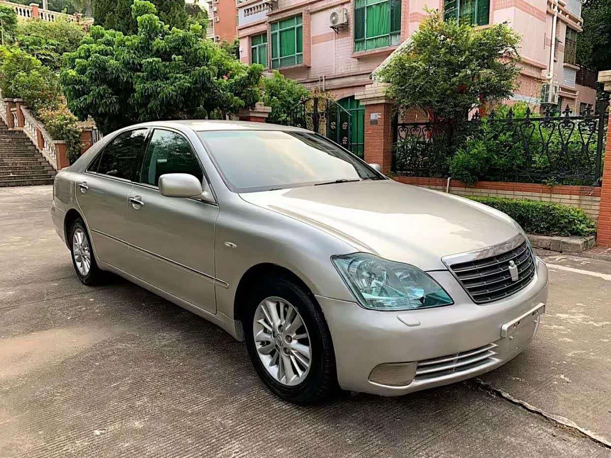 09年【丰田皇冠】3.0v6最顶配 银外黑内 经典不过时