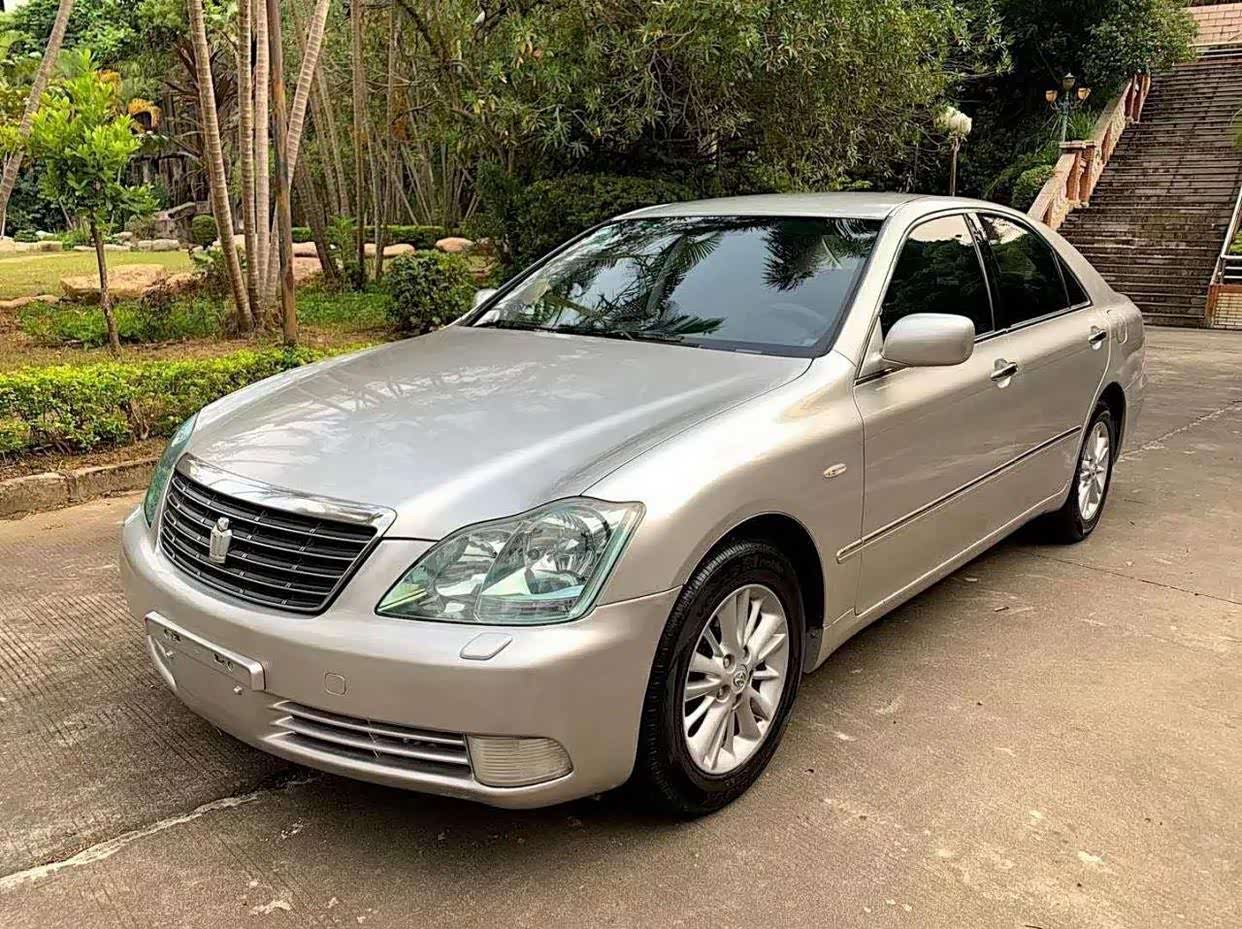 09年【丰田皇冠】3.0v6最顶配 银外黑内 经典不过时
