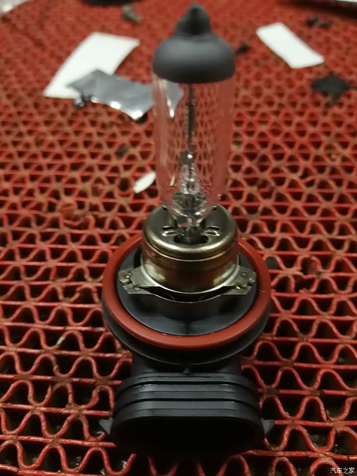 新汉改装大灯+加装HUD显示器