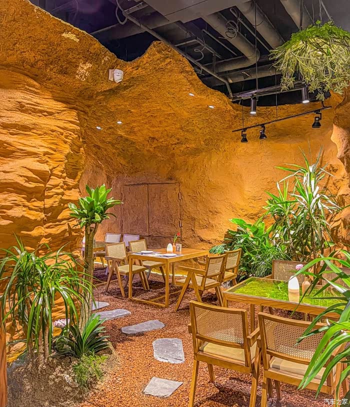 开着海豚去沈阳首家摩洛哥洞穴风餐厅