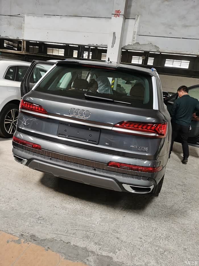 【图】天云灰到达战场_奥迪q7论坛_汽车之家论坛
