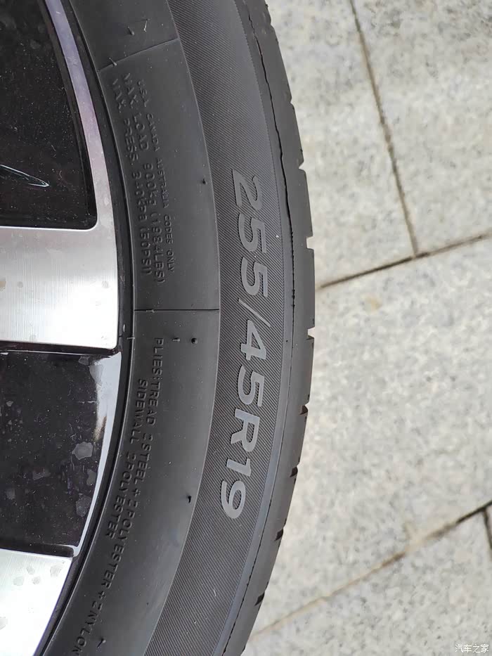 21款奔驰s400l豪华版原厂轮胎