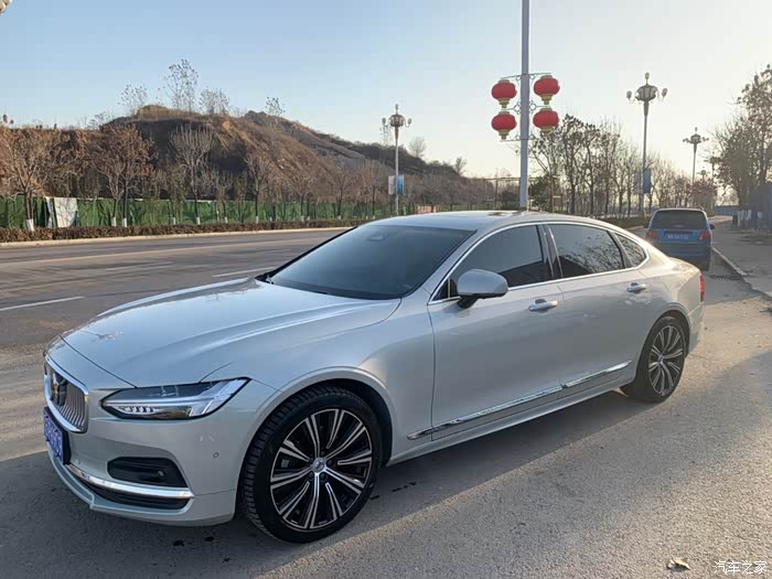 沃尔沃s90白桦银米内提车提车