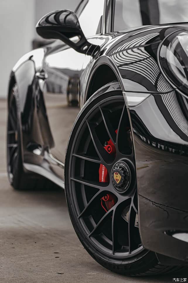 保时捷911gts黑武士图量惊人
