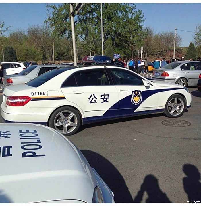 北京警车车牌图片