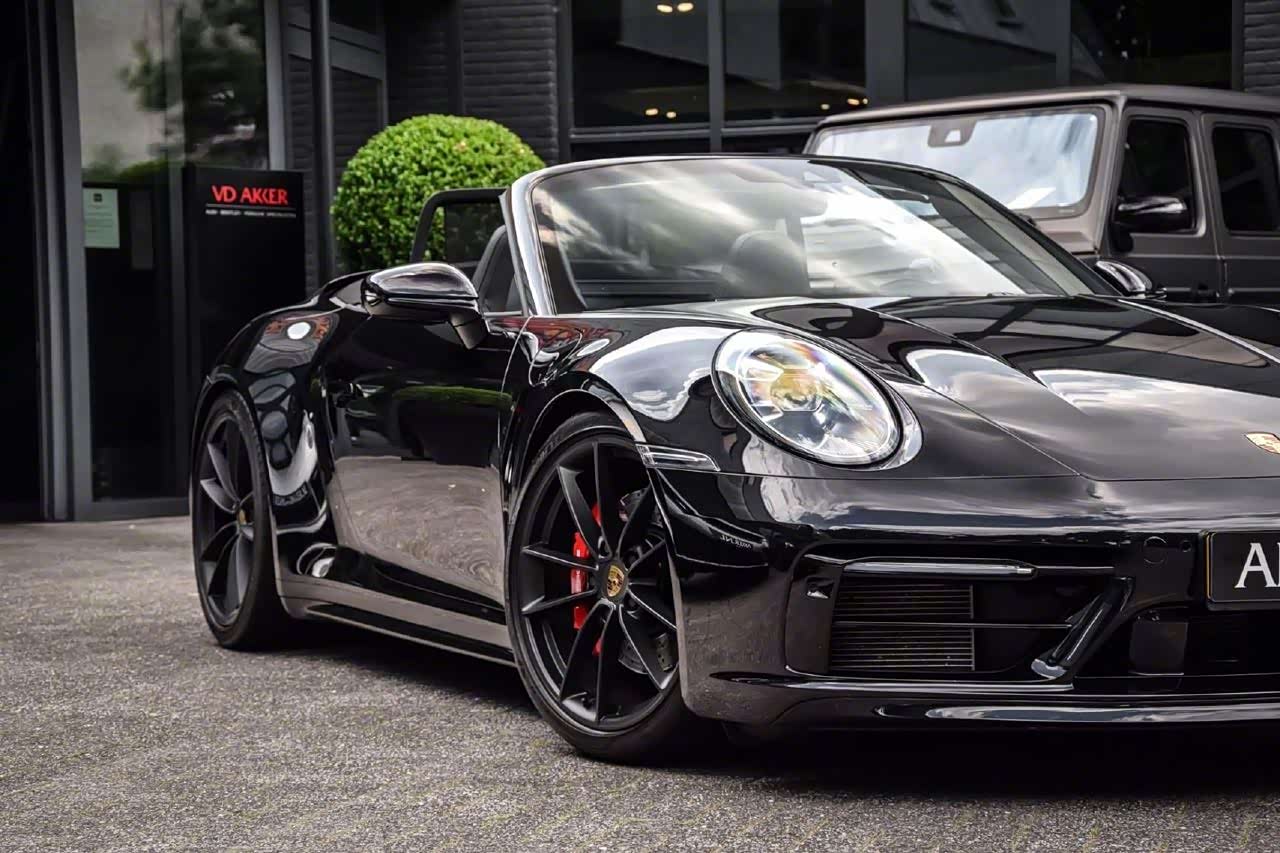 【图】在这个贯穿尾灯的年代,谁没有谁就输了_保时捷911论坛_汽车之家