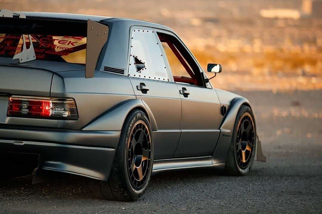 一台复制190evo2dtm宽体套件190e坚强的老车