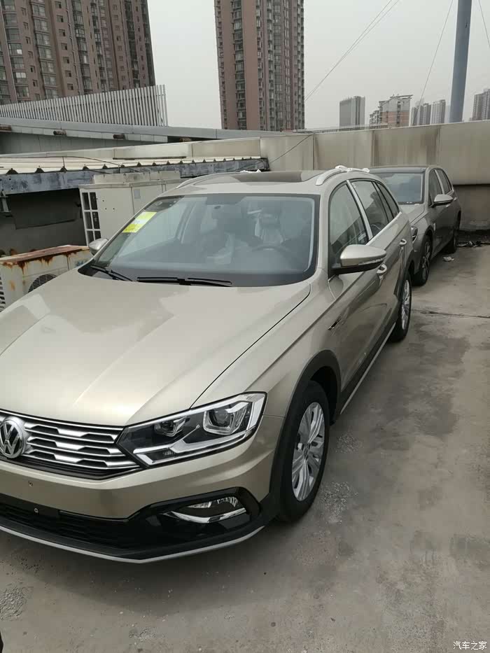 准备提车,求金色蔚领图片