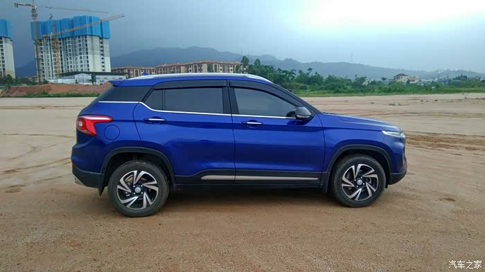 【蓝色颜兽】蓝色宝骏510之美图欣赏