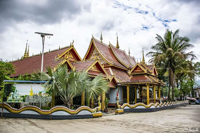 疫情中的广州西双版纳rav4之旅满目傣楼大象孔雀和佛塔